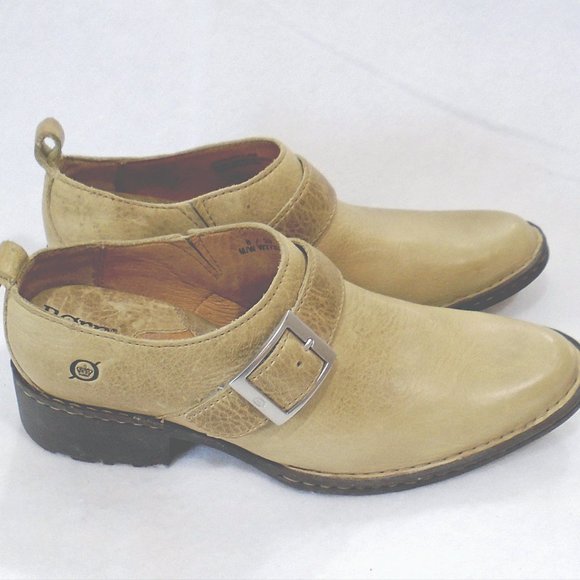 BORN 8M Leather Ankle Bootie/Clog Ivory Beige slip-on 2" heel Boots *Excellent* - Picture 1 of 6